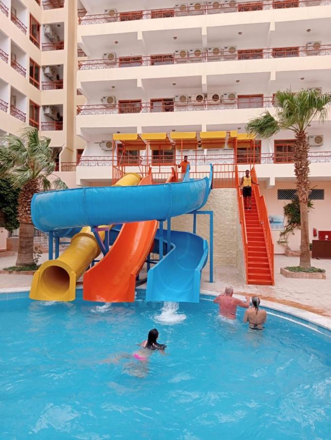 Empire Hotel Aqua Park Hurghada Bagian luar foto